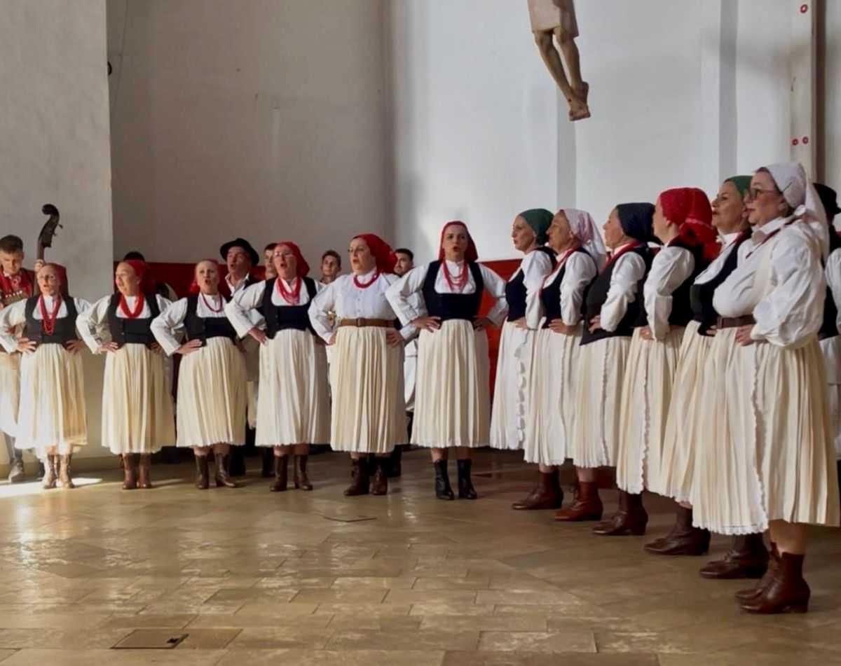 VEČER ZA PAMĆENJE: HKUD “Prigorec” Markuševec iz Zagreba oduševio München izvrsnim koncertom hrvatske baštine