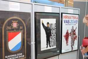 MOĆNO ORUŽJE DOMOVINSKOG RATA: General Slaven Zdilar u Splitu otvorio izložbu „Hrvatski ratni plakat 1991.-1995.”