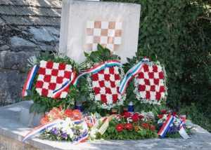 KOMEMORACIJA "FENIXOVCIMA" U TRNBUSIMA: Sv. misom i molitvom obilježena 54. obljetnica žrtve pripadnika skupine „Fenix ’72“ KOMEMORACIJA "FENIXOVCIMA" U TRNBUSIMA: Sv. misom i molitvom obilježena 54. obljetnica žrtve pripadnika skupine „Fenix ’72“