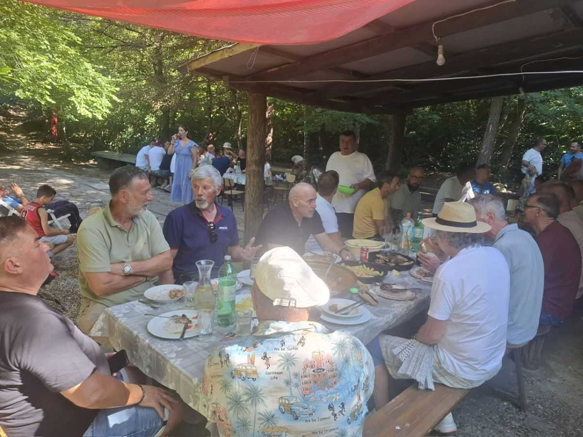 OTKRIVENA ISTINA O PERIŠIĆU: Otac Ante prvi put progovorio o Hajduku, uvredama, paljenju dresa...