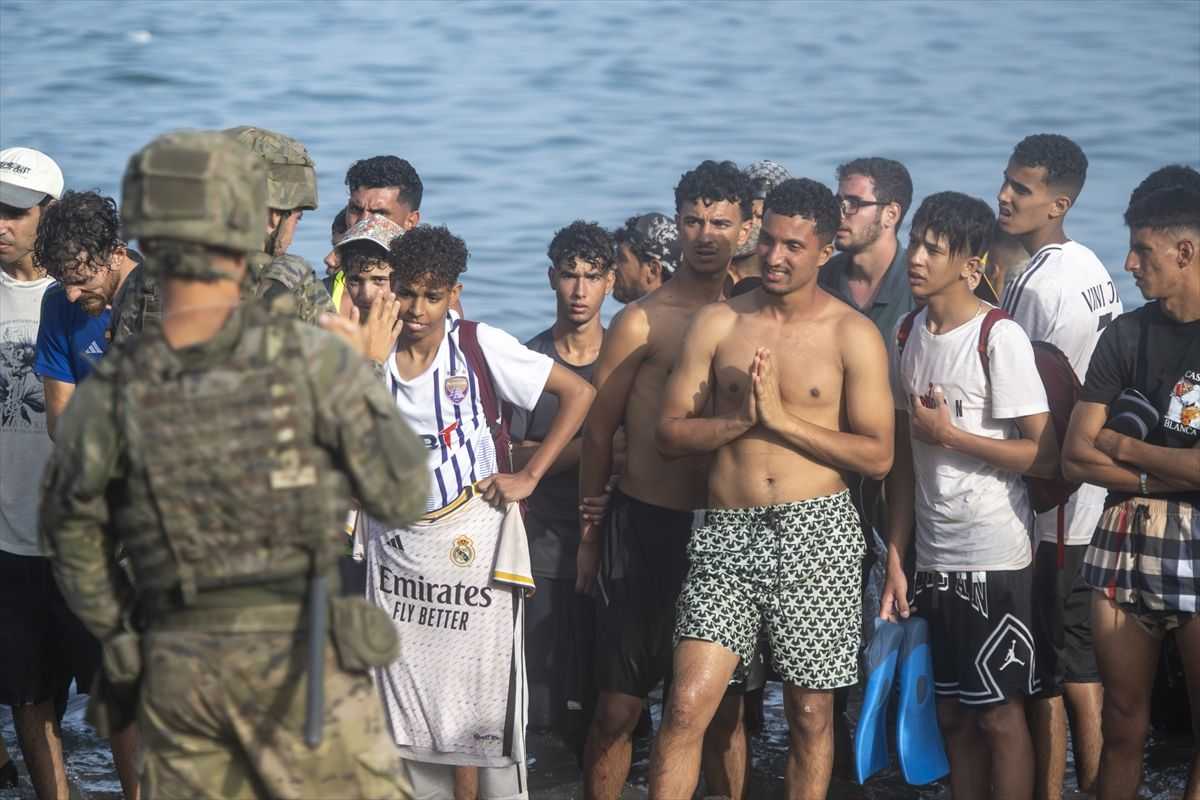 DR.SC. JADRANKA POLOVIĆ: Može li EU obraniti Gibraltar kao svoju posljednju sigurnu vezu sa svijetom DR.SC. JADRANKA POLOVIĆ: Može li EU obraniti Gibraltar kao svoju posljednju sigurnu vezu sa svijetom