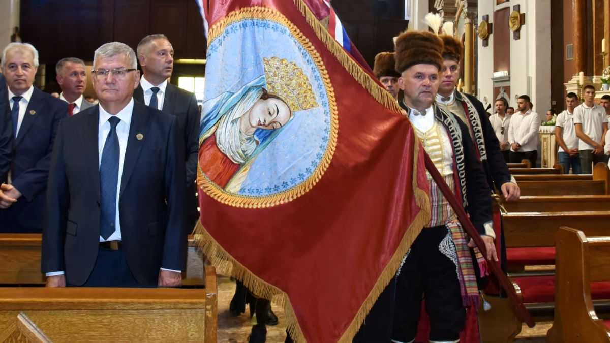 SINJ: Euharistijsko slavlje za članove Viteškog alkarskog društva Sinj