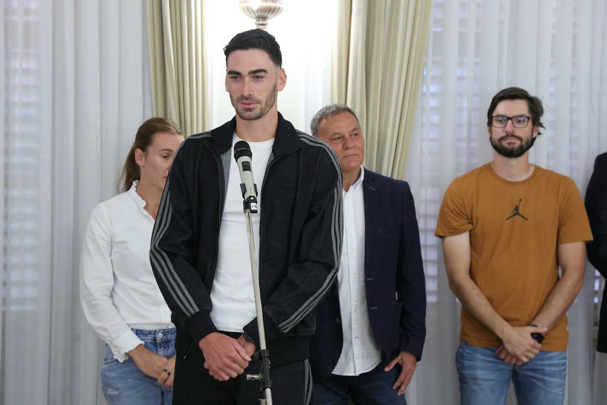 PLENKOVIĆ ČESTITAO ATLETSKIM JUNACIMA: Svaka čast, vaši su rezultati inspiracija PLENKOVIĆ ČESTITAO ATLETSKIM JUNACIMA: Svaka čast, vaši su rezultati inspiracija