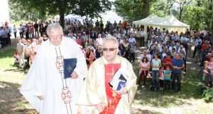 DANAS JE BLAGDAN TIJELOVA: Katolička crkva slavi ustanovljenje euharistije - tradicionalne procesije središtem gardova i u hrvatskom iseljeništvu