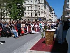 DANAS JE BLAGDAN TIJELOVA: Katolička crkva slavi ustanovljenje euharistije - tradicionalne procesije središtem gardova i u hrvatskom iseljeništvu