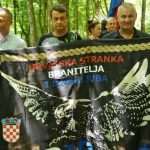 (FOTO) Hodočašće i misa zadušnica za hrvatske civile i vojnike bačene u jamu Jazovku (FOTO) Hodočašće i misa zadušnica za hrvatske civile i vojnike bačene u jamu Jazovku