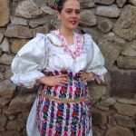 U Izboru za najljepšu djevojku u narodnoj nošnji su djevojke iz Švicarske, Njemačke, Austrije, BiH, Argentine, Bolivije... U Izboru za najljepšu djevojku u narodnoj nošnji su djevojke iz Švicarske, Njemačke, Austrije, BiH, Argentine, Bolivije...