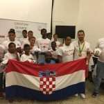 (VIDEO) Dječaci iz Brazila uče hrvatski jezik, igraju nogomet u hrvatskom dresu i prate Fenix Magazin (VIDEO) Dječaci iz Brazila uče hrvatski jezik, igraju nogomet u hrvatskom dresu i prate Fenix Magazin