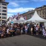 FRANKFURT Zbog hrvatskog folklora iz Kelkheima na Rossmarktu zastajali i Nijemci FRANKFURT Zbog hrvatskog folklora iz Kelkheima na Rossmarktu zastajali i Nijemci