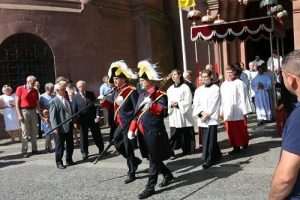 DANAS JE BLAGDAN TIJELOVA: Katolička crkva slavi ustanovljenje euharistije - tradicionalne procesije središtem gardova i u hrvatskom iseljeništvu