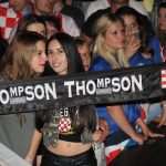 (FOTO) VIŠE OD TISUĆU LJUDI NA THOMPSONOVOM KONCERTU U WUPPERTALU: Prije koncerta grupa maskiranih ljudi bacila boju na klub