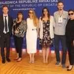 FOTO GALERIJA S PANTOVČAKA - Tko se sve iskoristio priliku za fotografiranje u predsjedničkom uredu i s predsjednicom Grabar-Kitarović