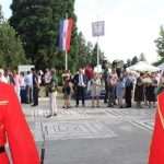 FOTO GALERIJA S PANTOVČAKA - Tko se sve iskoristio priliku za fotografiranje u predsjedničkom uredu i s predsjednicom Grabar-Kitarović