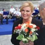FOTO GALERIJA S PANTOVČAKA - Tko se sve iskoristio priliku za fotografiranje u predsjedničkom uredu i s predsjednicom Grabar-Kitarović