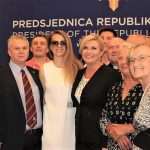 FOTO GALERIJA S PANTOVČAKA - Tko se sve iskoristio priliku za fotografiranje u predsjedničkom uredu i s predsjednicom Grabar-Kitarović