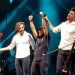 (Video) 2cellos na europskoj turneji sa Zagrebačkim solistima: U Kölnu ih dočekalo više od 10 tisuća ljudi (Video) 2cellos na europskoj turneji sa Zagrebačkim solistima: U Kölnu ih dočekalo više od 10 tisuća ljudi