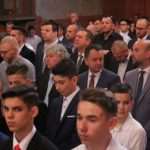 (FOTO) Sakrament Sv. Potvrde u Frankfurtu primio 131 krizmanik (FOTO) Sakrament Sv. Potvrde u Frankfurtu primio 131 krizmanik