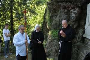 (FOTO) Više od 5.000 vjernika na 48. marijanskom hodočašću u Nevigesu (FOTO) Više od 5.000 vjernika na 48. marijanskom hodočašću u Nevigesu