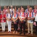 Impresivan primjer iz HKM Luzern: Hrvatski vjernici na sv. misu došli s hrvatskim obilježjima Impresivan primjer iz HKM Luzern: Hrvatski vjernici na sv. misu došli s hrvatskim obilježjima