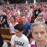 Impresivan primjer iz HKM Luzern: Hrvatski vjernici na sv. misu došli s hrvatskim obilježjima Impresivan primjer iz HKM Luzern: Hrvatski vjernici na sv. misu došli s hrvatskim obilježjima