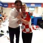(VIDEO) Hrvatska predsjednica čestitala Vatrenima: Izgrlila Dalića, Subašića, Modrića... (VIDEO) Hrvatska predsjednica čestitala Vatrenima: Izgrlila Dalića, Subašića, Modrića...