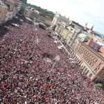 Tisuće ljudi dočekalo Vatrene u Zagrebu: Pogledajte impresivne fotografije Trga bana Jelačića