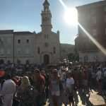 (VIDEO) Split ispraća Olivera na njegovu posljednju plovidbu - u gradu je tisuće ljudi, među njima velik broj hrvatskih iseljenika (VIDEO) Split ispraća Olivera na njegovu posljednju plovidbu - u gradu je tisuće ljudi, među njima velik broj hrvatskih iseljenika