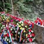 Na Vagnju, kraj stratišta Husina jama, služena sv. misa zadušnica za žrtve jugokomunističkog režima Na Vagnju, kraj stratišta Husina jama, služena sv. misa zadušnica za žrtve jugokomunističkog režima