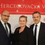 (VIDEO i FOTO) Hercegovačka večer 2018. u Gerlingenu u znaku ljubavi za rodnim krajem - Bili cvitak Jure Stublića stigao do Stuttgarta (VIDEO i FOTO) Hercegovačka večer 2018. u Gerlingenu u znaku ljubavi za rodnim krajem - Bili cvitak Jure Stublića stigao do Stuttgarta