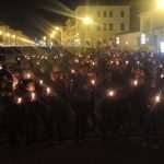 (FOTO) SJEĆANJE NA PAD GRADA VUKOVARA Više od četiri tisuće Hrvata i Nijemaca u Münchenu u mimohodu za hrvatski Vukovar (FOTO) SJEĆANJE NA PAD GRADA VUKOVARA Više od četiri tisuće Hrvata i Nijemaca u Münchenu u mimohodu za hrvatski Vukovar