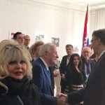 (FOTO) Premijer Plenković s potpredsjednicima Vlade u Münchenu - nakon sastanka u konzulatu svi bili na nedjeljnoj sv. misi u crkvi Sv. Michaela (FOTO) Premijer Plenković s potpredsjednicima Vlade u Münchenu - nakon sastanka u konzulatu svi bili na nedjeljnoj sv. misi u crkvi Sv. Michaela