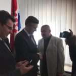 (FOTO) Premijer Plenković s potpredsjednicima Vlade u Münchenu - nakon sastanka u konzulatu svi bili na nedjeljnoj sv. misi u crkvi Sv. Michaela (FOTO) Premijer Plenković s potpredsjednicima Vlade u Münchenu - nakon sastanka u konzulatu svi bili na nedjeljnoj sv. misi u crkvi Sv. Michaela