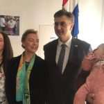 (FOTO) Premijer Plenković s potpredsjednicima Vlade u Münchenu - nakon sastanka u konzulatu svi bili na nedjeljnoj sv. misi u crkvi Sv. Michaela (FOTO) Premijer Plenković s potpredsjednicima Vlade u Münchenu - nakon sastanka u konzulatu svi bili na nedjeljnoj sv. misi u crkvi Sv. Michaela