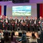 (FOTO i VIDEO) Ričička noć 2019.: Zabava Imoćana u Heusenstammu pred tisuću gostiju - Jole i Mejaši pjevali do zore (FOTO i VIDEO) Ričička noć 2019.: Zabava Imoćana u Heusenstammu pred tisuću gostiju - Jole i Mejaši pjevali do zore