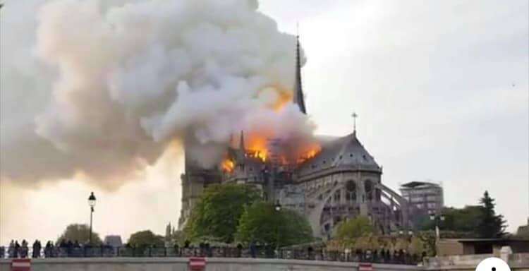 Razorni požar u katedrali Notre Dame izbio je 15. travnja 2019. (ILUSTRACIJA) / Foto: Fenix (Ante Malić)