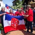 (FOTO) JUGO-KOMUNISTIČKO OKUPLJANJE U KUMROVCU: Poklonici lika i djela J.B.Tita sa jugoslavenskim obilježjima u Kumrovcu