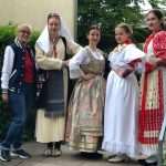 (FOTO) LUDWIGSBURG: Mlade Hrvatice odjevene u narodne nošnje domovine primile sakramenat Svete Potvrde (FOTO) LUDWIGSBURG: Mlade Hrvatice odjevene u narodne nošnje domovine primile sakramenat Svete Potvrde