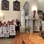 (FOTO i VIDEO) Fra Marinko Vukman u rodnim Hrvacama proslavio 40 godina svećeništva (FOTO i VIDEO) Fra Marinko Vukman u rodnim Hrvacama proslavio 40 godina svećeništva