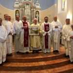 (FOTO i VIDEO) Fra Marinko Vukman u rodnim Hrvacama proslavio 40 godina svećeništva (FOTO i VIDEO) Fra Marinko Vukman u rodnim Hrvacama proslavio 40 godina svećeništva