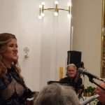 Glazbena diva iz Berlina Evelin Novak i u zavičaju primjereno pokazala domoljublje - vjeru, ufanje i ljubav Glazbena diva iz Berlina Evelin Novak i u zavičaju primjereno pokazala domoljublje - vjeru, ufanje i ljubav