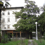 IZUZETNA PONUDA: Prodaje se hotel u središtu Lovrana i atraktivno zemljište uz plažu u Bakru IZUZETNA PONUDA: Prodaje se hotel u središtu Lovrana i atraktivno zemljište uz plažu u Bakru