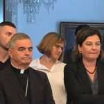 (FOTO i VIDEO) DR. GRLIĆ RADMAN U BERLINU: U prostorijama Veleposlanstva ministra pozdravio veliki broj Hrvata i Nijemaca (FOTO i VIDEO) DR. GRLIĆ RADMAN U BERLINU: U prostorijama Veleposlanstva ministra pozdravio veliki broj Hrvata i Nijemaca