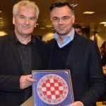 (FOTO) Božićna večera Croatije München: Čestitke mažoretkinjama i veteranima, zahvalnice s grbom Croatije zaslužnima članovima i prijateljima