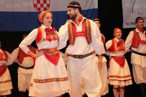 (VIDEO i FOTO) Folklorna skupina „Koraci u tuđini“ iz HKM Köln proslavila 40 godina djelovanja (VIDEO i FOTO) Folklorna skupina „Koraci u tuđini“ iz HKM Köln proslavila 40 godina djelovanja