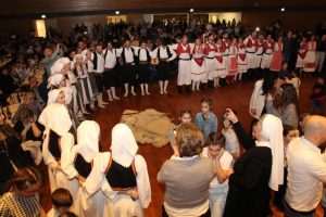 (VIDEO i FOTO) Folklorna skupina „Koraci u tuđini“ iz HKM Köln proslavila 40 godina djelovanja (VIDEO i FOTO) Folklorna skupina „Koraci u tuđini“ iz HKM Köln proslavila 40 godina djelovanja