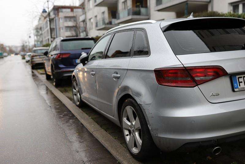 AUTOMOBILI