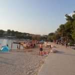TURISTI I DOMAĆINI UŽIVAJU, O KORONI SE NE GOVORI: Dok Njemačka bilježi porast zaraženih, Nijemci u Hrvatskoj su i koronu "poslali na odmor" TURISTI I DOMAĆINI UŽIVAJU, O KORONI SE NE GOVORI: Dok Njemačka bilježi porast zaraženih, Nijemci u Hrvatskoj su i koronu "poslali na odmor"