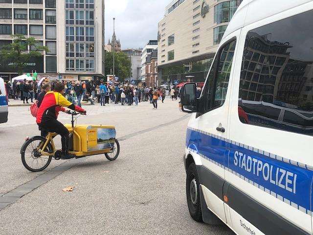 Policija Frankfurt DHL posta