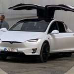 (FOTO) HRVATI GRADE TESLINU TVORNICU U NJEMAČKOJ: Hrvatski radnici su temeljiti, pouzdani i vrijedni, to je prepoznao i Elon Musk (FOTO) HRVATI GRADE TESLINU TVORNICU U NJEMAČKOJ: Hrvatski radnici su temeljiti, pouzdani i vrijedni, to je prepoznao i Elon Musk