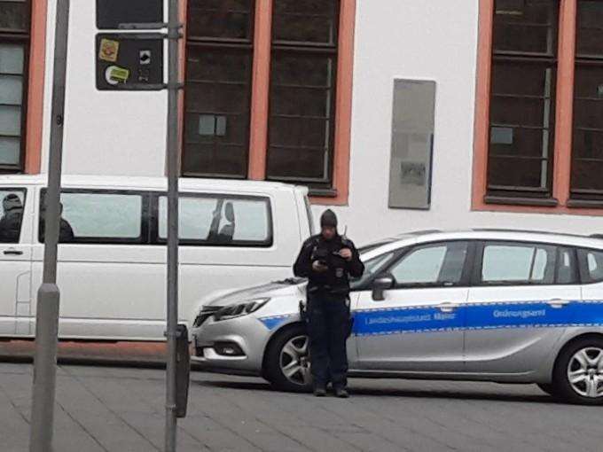 POLICIJA